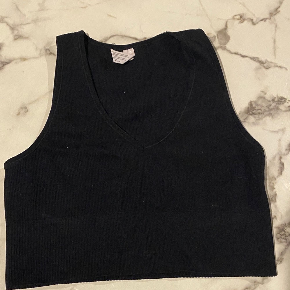 Danskin Black V-Neck Crop Top